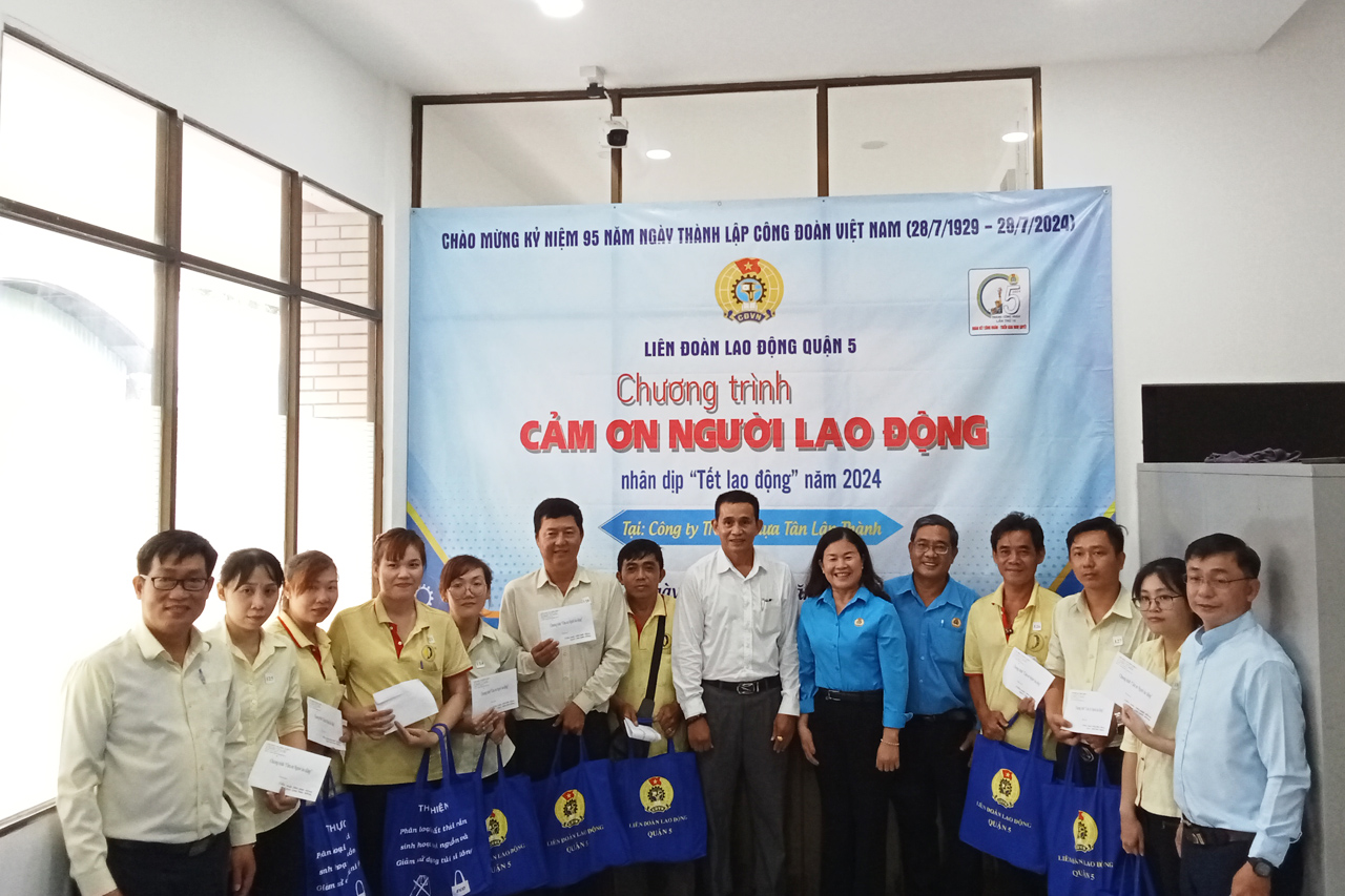 TÂN LẬP THÀNH PLASTIC CÙNG LIÊN ĐOÀN LAO ĐỘNG QUẬN 5 TỔ CHỨC CHƯƠNG TRÌNH “CÁM ƠN NGƯỜI LAO ĐỘNG” NĂM 2024
